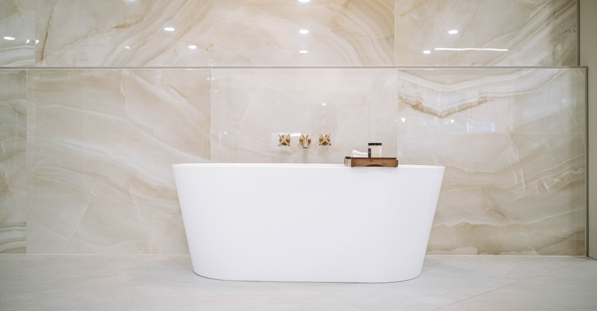 Modern Stand Alone Tub With Large Format Ceramic Tile 